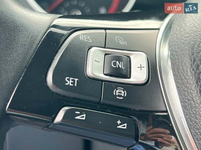 Черный Фольксваген Тигуан, объемом двигателя 2 л и пробегом 168 тыс. км за 17440 $, фото 14 на Automoto.ua