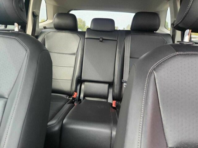 Чорний Фольксваген Тігуан, об'ємом двигуна 2 л та пробігом 80 тис. км за 4000 $, фото 9 на Automoto.ua