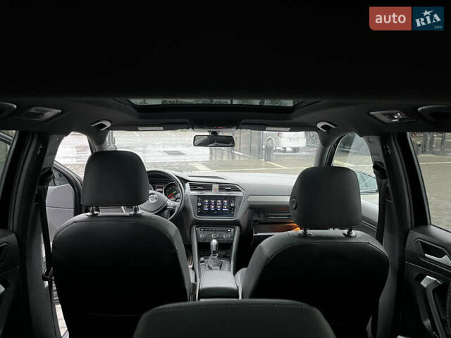 Чорний Фольксваген Тігуан, об'ємом двигуна 1.98 л та пробігом 133 тис. км за 21500 $, фото 16 на Automoto.ua