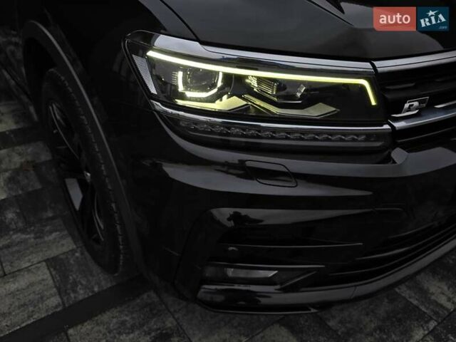 Черный Фольксваген Тигуан, объемом двигателя 2 л и пробегом 199 тыс. км за 31000 $, фото 39 на Automoto.ua