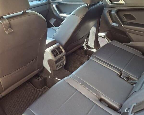 Черный Фольксваген Тигуан, объемом двигателя 1.98 л и пробегом 44 тыс. км за 24900 $, фото 14 на Automoto.ua