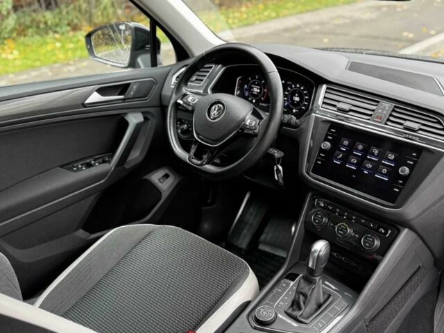 Чорний Фольксваген Тігуан, об'ємом двигуна 2 л та пробігом 134 тис. км за 22000 $, фото 11 на Automoto.ua