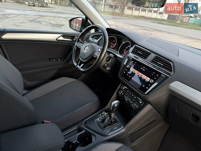 Черный Фольксваген Тигуан, объемом двигателя 1.98 л и пробегом 187 тыс. км за 23100 $, фото 33 на Automoto.ua