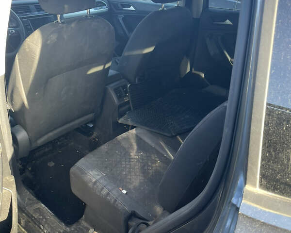 Чорний Фольксваген Тігуан, об'ємом двигуна 2 л та пробігом 79 тис. км за 11500 $, фото 12 на Automoto.ua