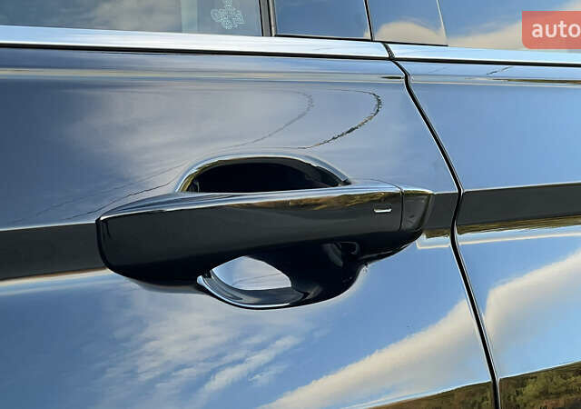 Черный Фольксваген Тигуан, объемом двигателя 2 л и пробегом 170 тыс. км за 18799 $, фото 11 на Automoto.ua