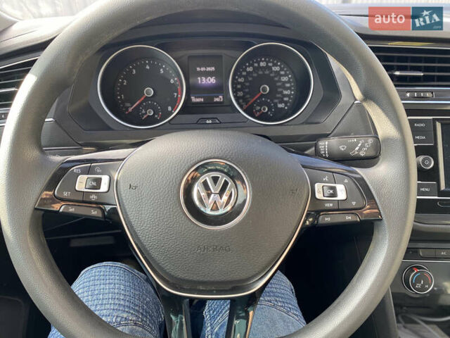 Черный Фольксваген Тигуан, объемом двигателя 2 л и пробегом 153 тыс. км за 17200 $, фото 9 на Automoto.ua