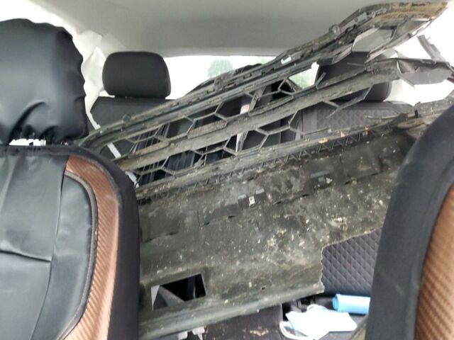 Чорний Фольксваген Тігуан, об'ємом двигуна 2 л та пробігом 112 тис. км за 8300 $, фото 9 на Automoto.ua