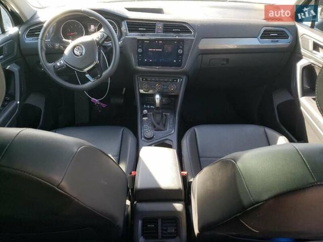 Черный Фольксваген Тигуан, объемом двигателя 2 л и пробегом 65 тыс. км за 3000 $, фото 7 на Automoto.ua
