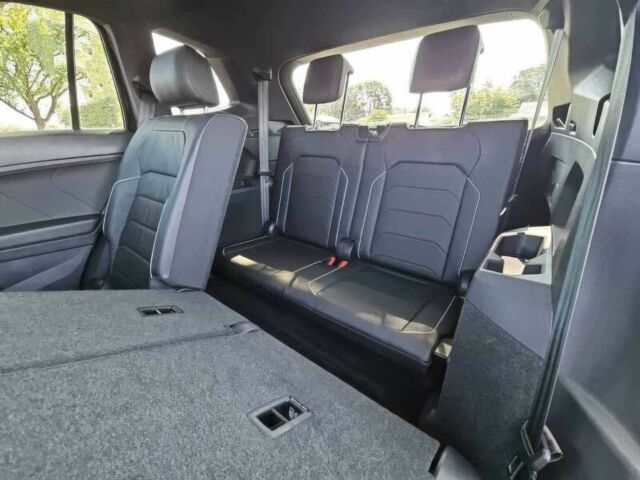 Черный Фольксваген Тигуан, объемом двигателя 2 л и пробегом 30 тыс. км за 19200 $, фото 12 на Automoto.ua