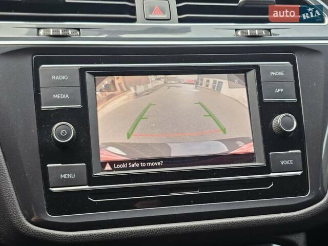 Черный Фольксваген Тигуан, объемом двигателя 2 л и пробегом 106 тыс. км за 18999 $, фото 30 на Automoto.ua