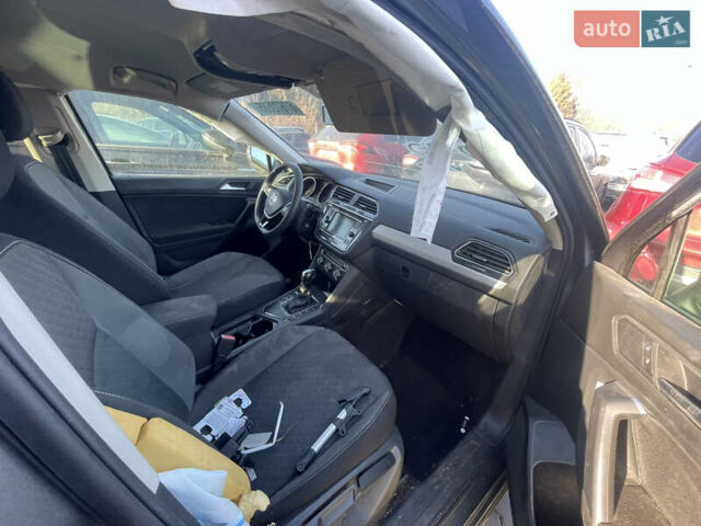 Чорний Фольксваген Тігуан, об'ємом двигуна 2 л та пробігом 79 тис. км за 11500 $, фото 6 на Automoto.ua
