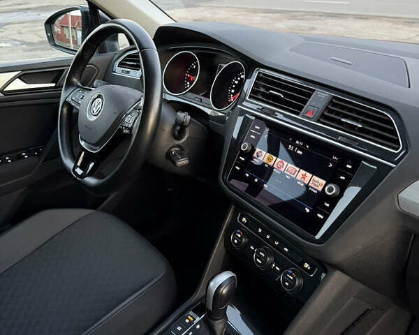 Черный Фольксваген Тигуан, объемом двигателя 1.98 л и пробегом 187 тыс. км за 23100 $, фото 34 на Automoto.ua