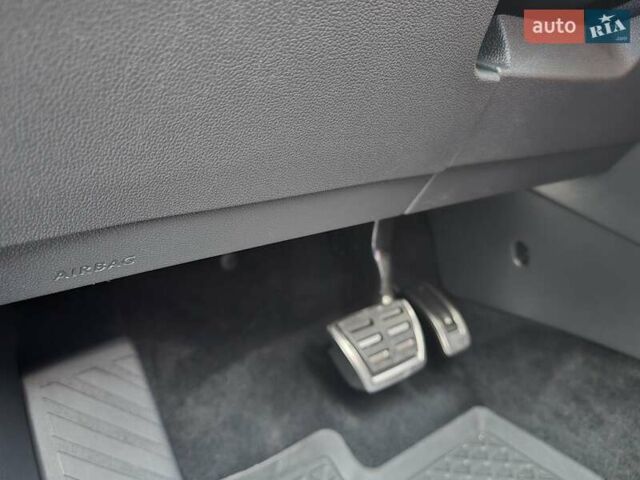 Черный Фольксваген Тигуан, объемом двигателя 2 л и пробегом 199 тыс. км за 31000 $, фото 101 на Automoto.ua