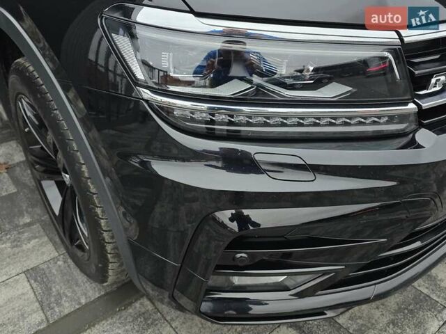 Черный Фольксваген Тигуан, объемом двигателя 2 л и пробегом 199 тыс. км за 31000 $, фото 26 на Automoto.ua