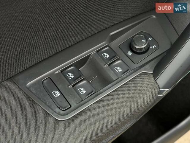 Чорний Фольксваген Тігуан, об'ємом двигуна 2 л та пробігом 129 тис. км за 17500 $, фото 36 на Automoto.ua