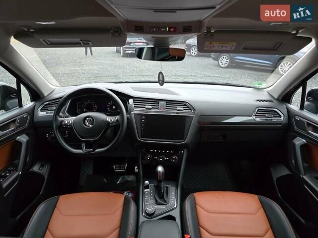 Черный Фольксваген Тигуан, объемом двигателя 2 л и пробегом 199 тыс. км за 31000 $, фото 90 на Automoto.ua