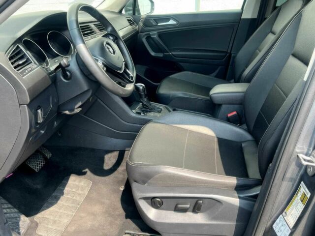 Черный Фольксваген Тигуан, объемом двигателя 2 л и пробегом 41 тыс. км за 4950 $, фото 8 на Automoto.ua