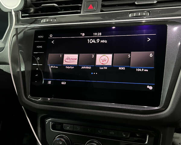 Черный Фольксваген Тигуан, объемом двигателя 1.98 л и пробегом 65 тыс. км за 41500 $, фото 25 на Automoto.ua