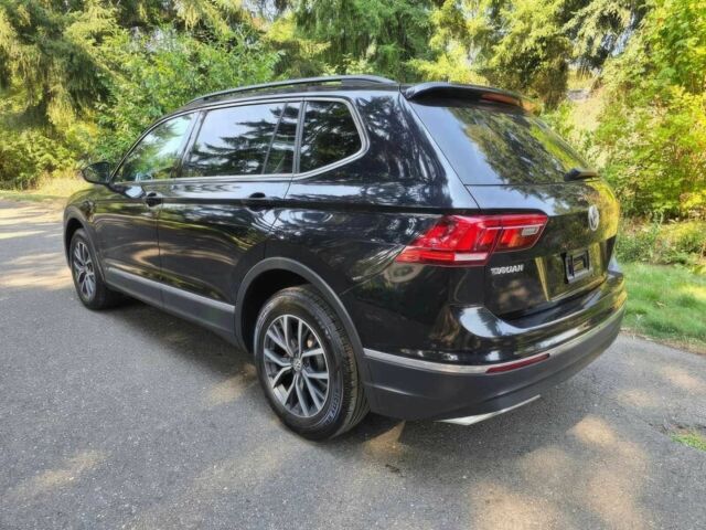 Черный Фольксваген Тигуан, объемом двигателя 2 л и пробегом 42 тыс. км за 17200 $, фото 6 на Automoto.ua