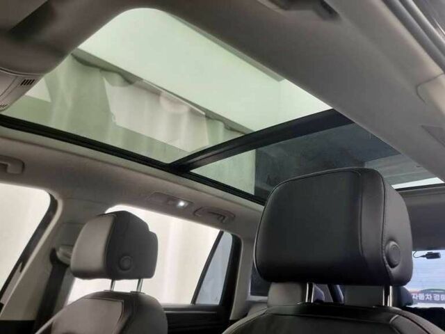 Чорний Фольксваген Тігуан, об'ємом двигуна 2 л та пробігом 51 тис. км за 21000 $, фото 7 на Automoto.ua