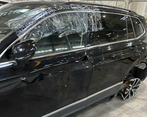 Чорний Фольксваген Тігуан, об'ємом двигуна 1.98 л та пробігом 130 тис. км за 21500 $, фото 25 на Automoto.ua