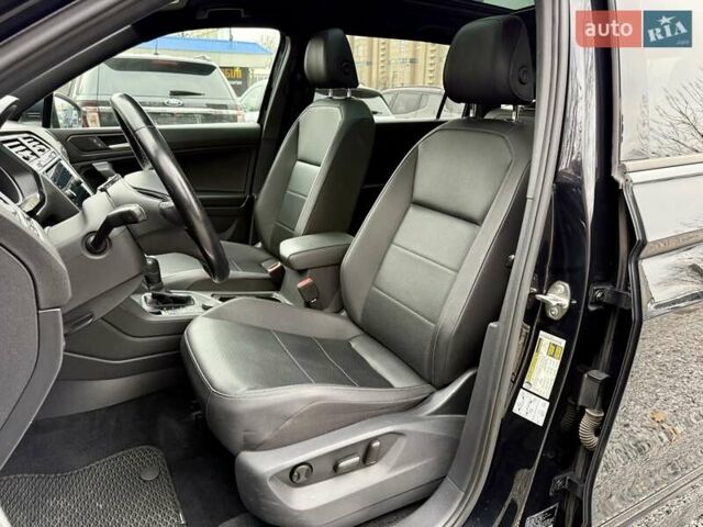 Чорний Фольксваген Тігуан, об'ємом двигуна 1.98 л та пробігом 141 тис. км за 24700 $, фото 8 на Automoto.ua