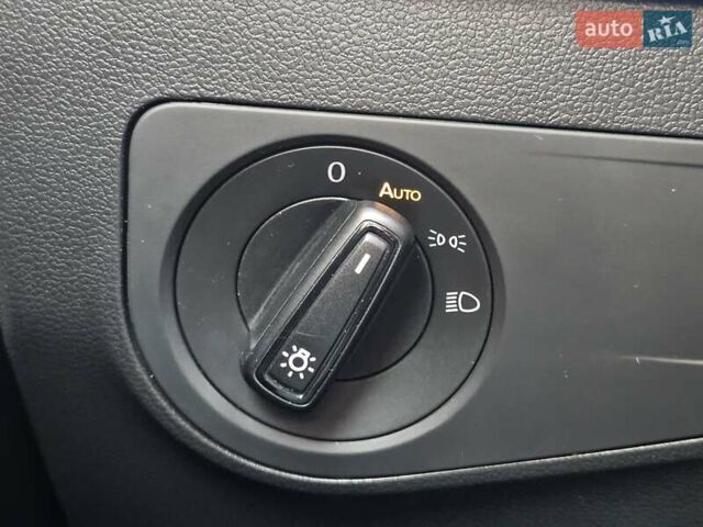 Черный Фольксваген Тигуан, объемом двигателя 2 л и пробегом 106 тыс. км за 18999 $, фото 26 на Automoto.ua