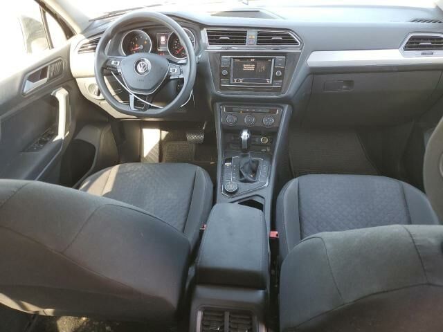 Черный Фольксваген Тигуан, объемом двигателя 2 л и пробегом 210 тыс. км за 12950 $, фото 7 на Automoto.ua