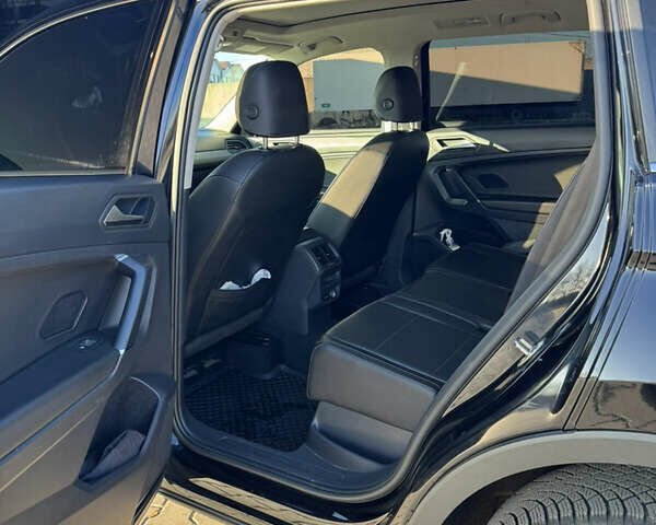 Черный Фольксваген Тигуан, объемом двигателя 2 л и пробегом 160 тыс. км за 21000 $, фото 10 на Automoto.ua