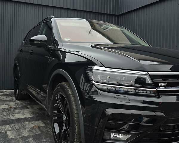 Черный Фольксваген Тигуан, объемом двигателя 2 л и пробегом 199 тыс. км за 31000 $, фото 34 на Automoto.ua