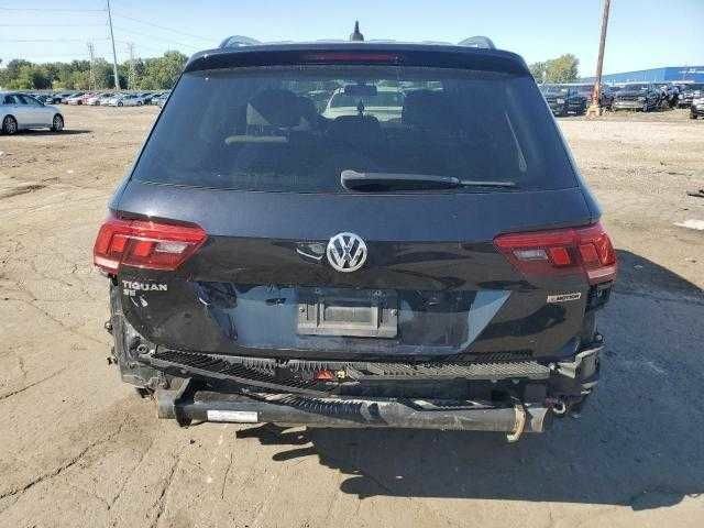 Черный Фольксваген Тигуан, объемом двигателя 2 л и пробегом 64 тыс. км за 4000 $, фото 5 на Automoto.ua