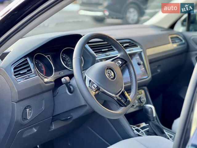 Чорний Фольксваген Тігуан, об'ємом двигуна 1.98 л та пробігом 41 тис. км за 22500 $, фото 20 на Automoto.ua