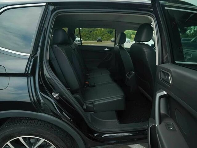 Чорний Фольксваген Тігуан, об'ємом двигуна 2 л та пробігом 47 тис. км за 9500 $, фото 10 на Automoto.ua