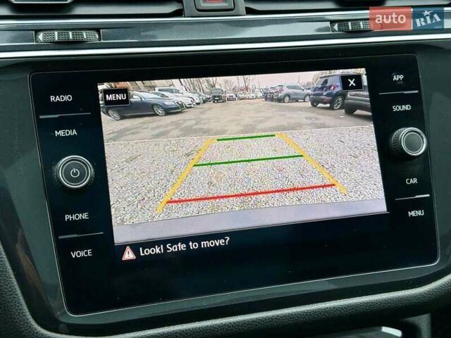 Чорний Фольксваген Тігуан, об'ємом двигуна 1.98 л та пробігом 141 тис. км за 24700 $, фото 17 на Automoto.ua