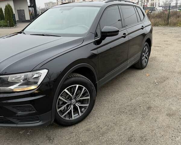 Черный Фольксваген Тигуан, объемом двигателя 2 л и пробегом 55 тыс. км за 21400 $, фото 6 на Automoto.ua