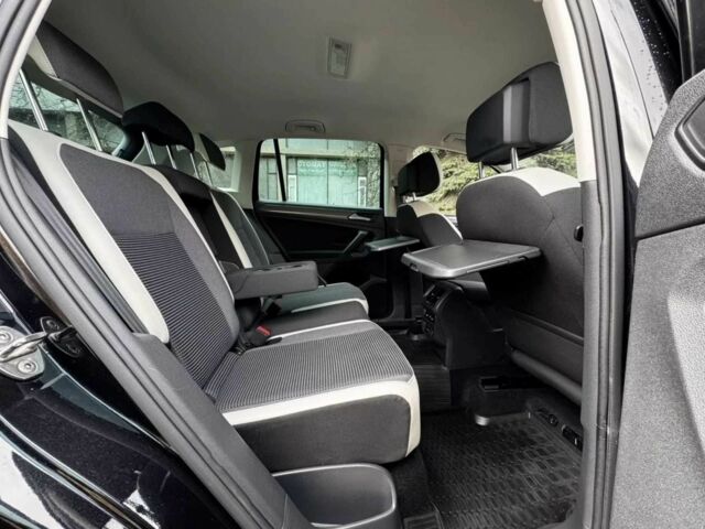 Чорний Фольксваген Тігуан, об'ємом двигуна 2 л та пробігом 134 тис. км за 22000 $, фото 14 на Automoto.ua