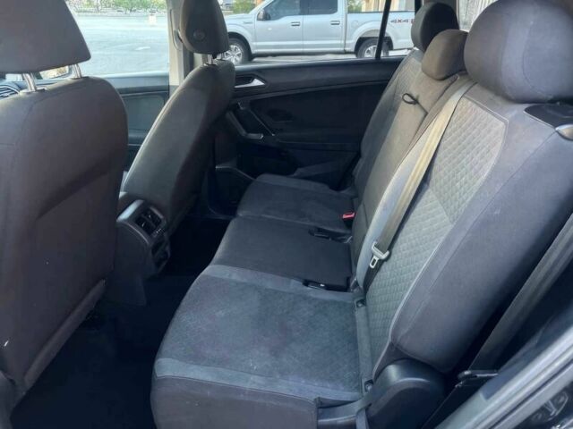 Черный Фольксваген Тигуан, объемом двигателя 2 л и пробегом 39 тыс. км за 8900 $, фото 8 на Automoto.ua