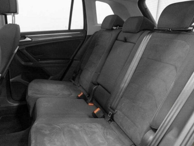 Чорний Фольксваген Тігуан, об'ємом двигуна 0 л та пробігом 82 тис. км за 13600 $, фото 8 на Automoto.ua