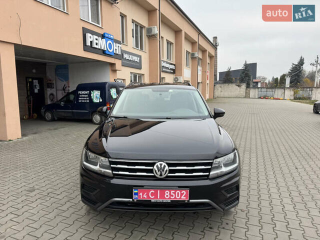Чорний Фольксваген Тігуан, об'ємом двигуна 2 л та пробігом 232 тис. км за 14200 $, фото 5 на Automoto.ua
