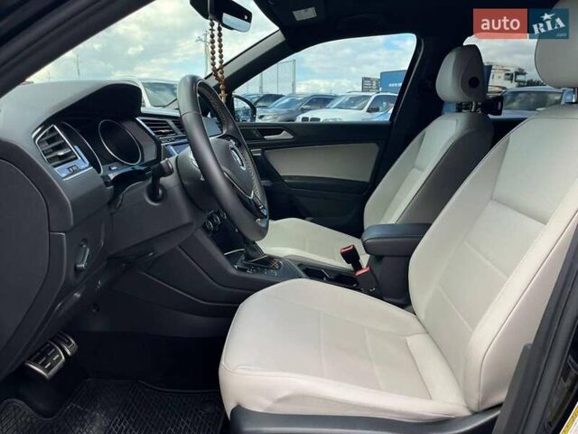 Черный Фольксваген Тигуан, объемом двигателя 2 л и пробегом 53 тыс. км за 24590 $, фото 14 на Automoto.ua