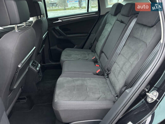 Черный Фольксваген Тигуан, объемом двигателя 2 л и пробегом 227 тыс. км за 24100 $, фото 21 на Automoto.ua