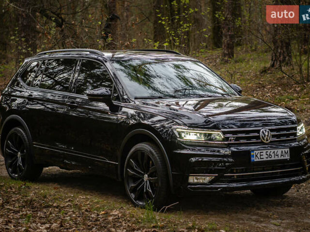Чорний Фольксваген Тігуан, об'ємом двигуна 2 л та пробігом 53 тис. км за 21900 $, фото 1 на Automoto.ua