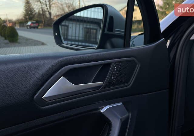 Черный Фольксваген Тигуан, объемом двигателя 2 л и пробегом 170 тыс. км за 18799 $, фото 54 на Automoto.ua