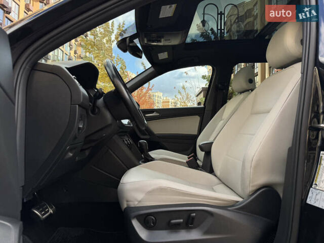 Черный Фольксваген Тигуан, объемом двигателя 2 л и пробегом 93 тыс. км за 23000 $, фото 3 на Automoto.ua