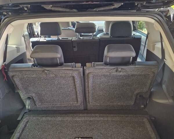 Черный Фольксваген Тигуан, объемом двигателя 1.98 л и пробегом 44 тыс. км за 24900 $, фото 25 на Automoto.ua