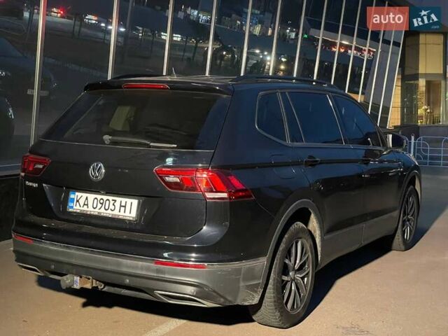 Черный Фольксваген Тигуан, объемом двигателя 2 л и пробегом 107 тыс. км за 19900 $, фото 3 на Automoto.ua