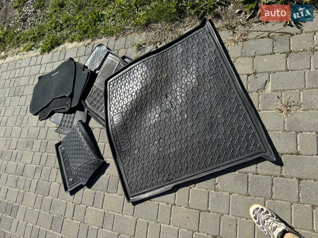 Чорний Фольксваген Тігуан, об'ємом двигуна 1.98 л та пробігом 130 тис. км за 21500 $, фото 18 на Automoto.ua