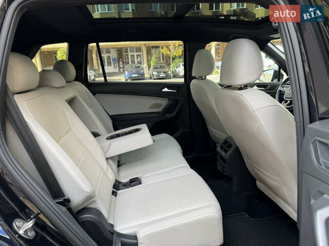 Черный Фольксваген Тигуан, объемом двигателя 2 л и пробегом 93 тыс. км за 23000 $, фото 22 на Automoto.ua