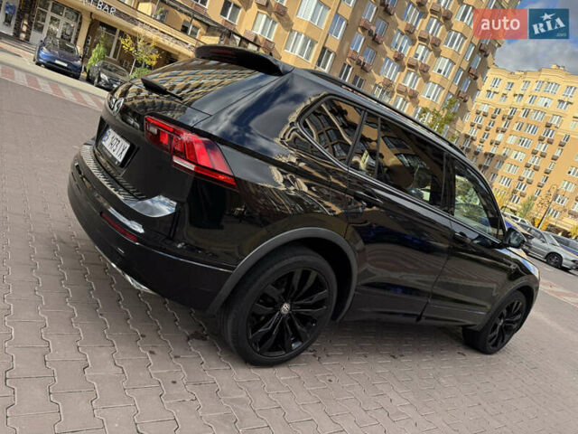 Черный Фольксваген Тигуан, объемом двигателя 2 л и пробегом 93 тыс. км за 23000 $, фото 2 на Automoto.ua