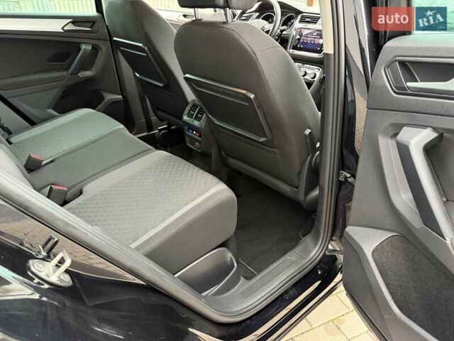 Чорний Фольксваген Тігуан, об'ємом двигуна 2 л та пробігом 228 тис. км за 26900 $, фото 49 на Automoto.ua
